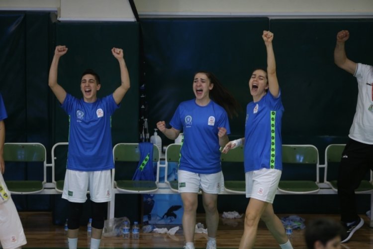 Bursa B&uuml;y&uuml;kşehir'in perileri tarih yazıyor