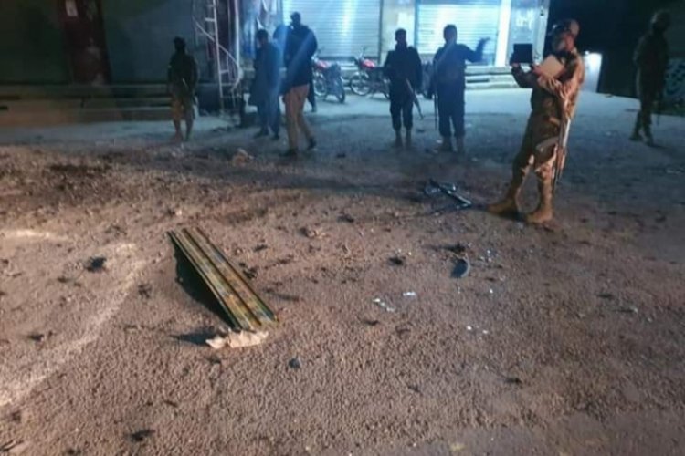 Pakistan'da bomba yüklü motosiklet patladı