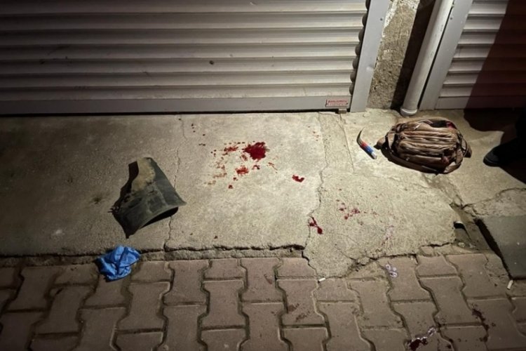 İzmir'de kadın cinayeti: Sokak ortasında bıçaklanarak öldürüldü