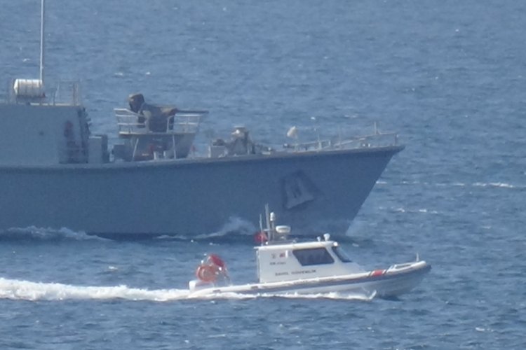 İspanya mayın avcı gemisi Çanakkale Boğazı'ndan geçti