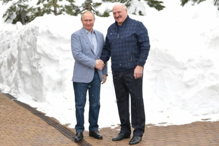 Putin ve Lukaşenko bir araya geldi