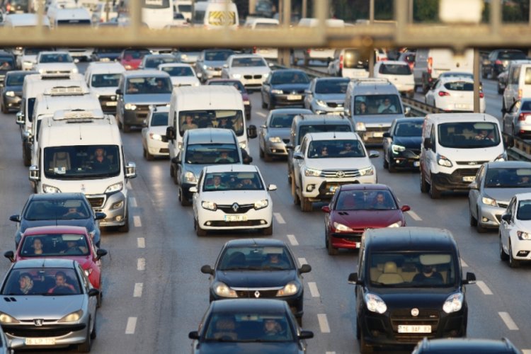 TÜİK: Ocak'ta kaydı yapılan otomobillerin yüzde 53'ü benzinli