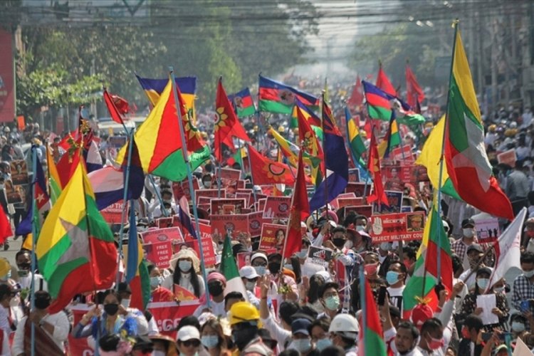 Myanmar'da darbe karşıtı protestolar ve genel grev devam ediyor