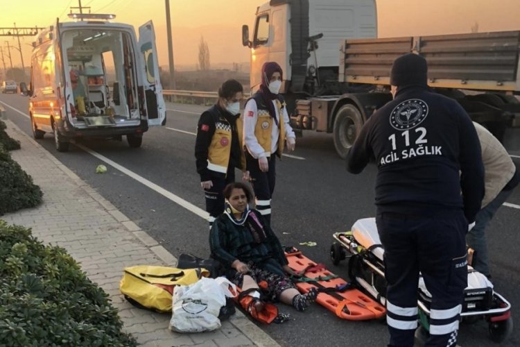 Kazada yaralanan annesini bırakıp olay yerinden ka&ccedil;tı