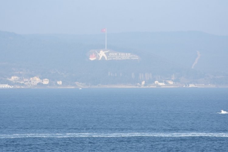 &Ccedil;anakkale Boğazı 14 saat s&uuml;reyle tek y&ouml;nl&uuml; trafiğe kapatıldı