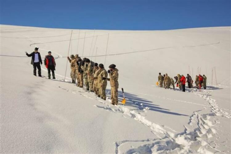 200 g&uuml;venlik korucusundan oluşan '&ccedil;ığ timi' g&ouml;reve hazır