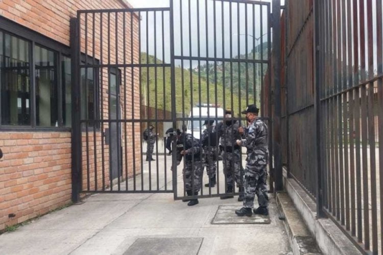 Ekvador'da hapishanelerde &ccedil;ıkan isyanlarda can kaybı 75'e ulaştı