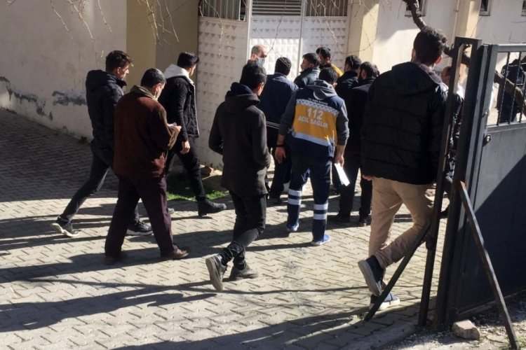 Telefon tamircisi &ouml;l&uuml; bulundu
