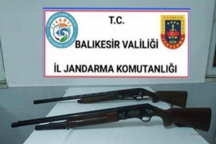 Balıkesir'de jandarma 14 aranan kişiyi yakaladı