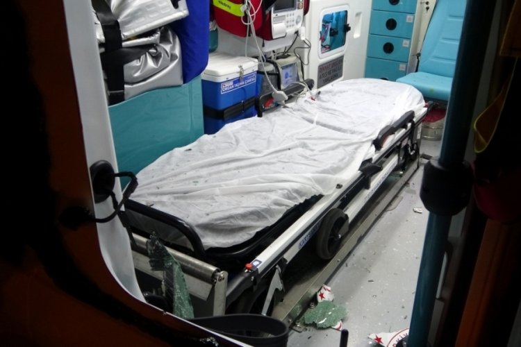 Diyarbakır'da ambulansa saldırı