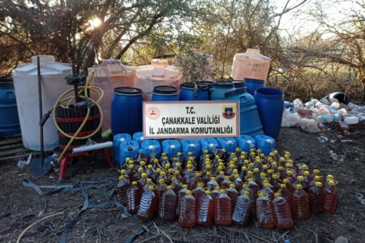 &Ccedil;anakkale'de 1510 litre ka&ccedil;ak şarap ele ge&ccedil;irildi