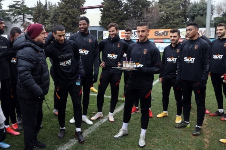 Belhanda'ya s&uuml;rpriz doğumg&uuml;n&uuml;
