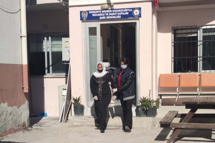 Türkiye'ye giriş yasağı bulunan Suriyeli kadın yakalandı