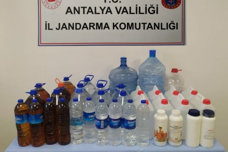 Ka&ccedil;ak i&ccedil;kileri plastik su şişeleri ve damacanada saklamışlar