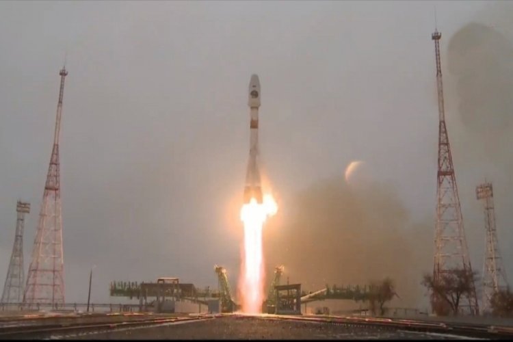 Rusya, meteoroloji uydusunu uzaya gönderdi