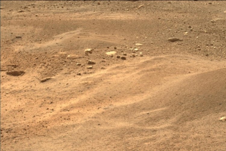 Mars'tan inanılmaz bir görüntü daha!