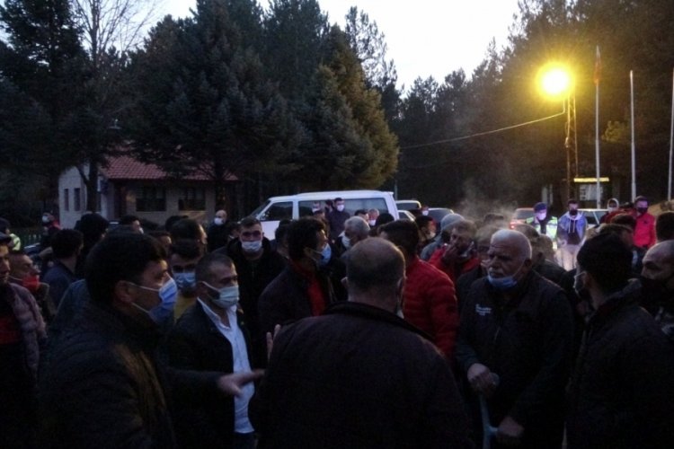 Taciz iddiasını duyan köylüler toplandı, kalabalığı jandarma dağıttı
