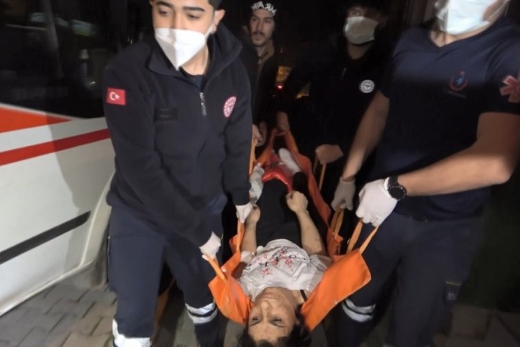 Bursa'da evi terk etmek isteyen sevgilisini pompalı tüfekle vurdu