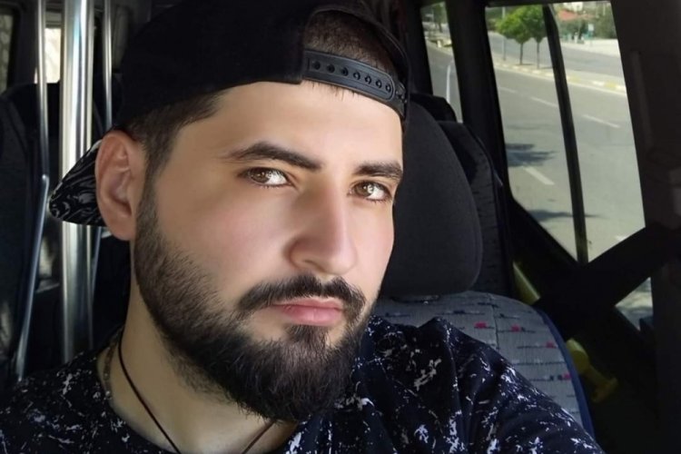 Talihsiz moto kurye kamyonetin altında 650 metre s&uuml;r&uuml;klenmiş