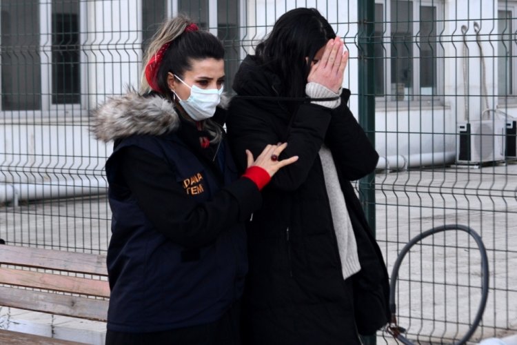 Yakalanan ter&ouml;ristin İngilizce &ouml;ğretmeni olduğu ve 4 dil bildiği ortaya &ccedil;ıktı