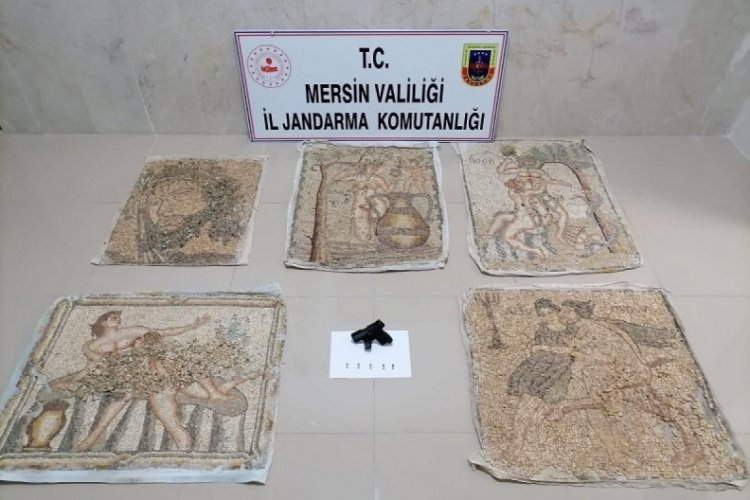 Tarihi mozaikler satılmadan ele ge&ccedil;irildi
