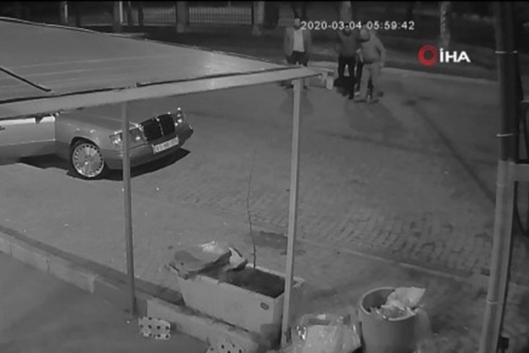 Organize su&ccedil; &ouml;rg&uuml;t&uuml; &uuml;yelerinin silahlı saldırı eylemi kamerada
