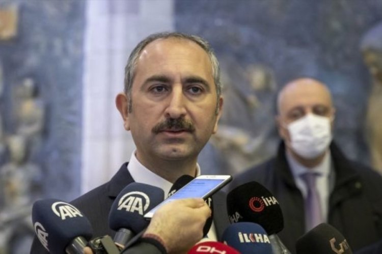 Adalet Bakanı Abdulhamit G&uuml;l'den sivil anayasa sinyali