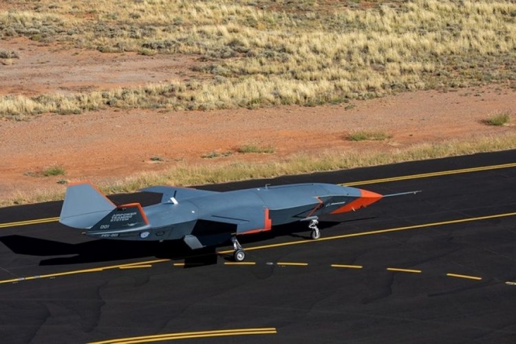 Avustralya ve Boeing drone savaş jetini test uçuşuna soktu