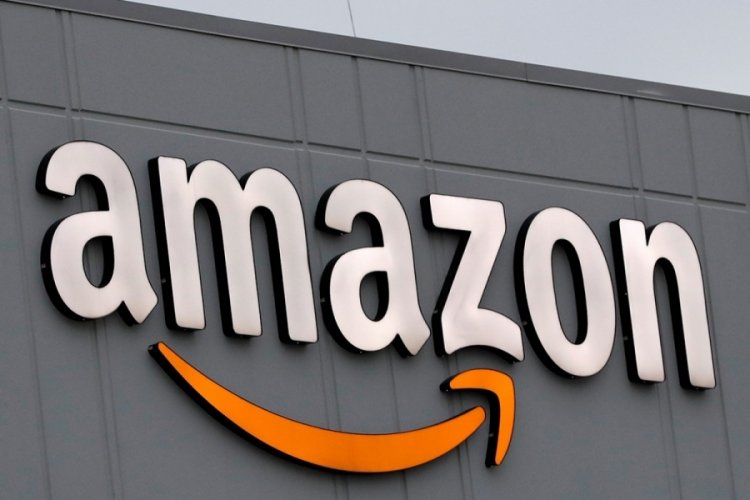 'Hitler bıyığı'na benzetilen Amazon logosu yine değişti