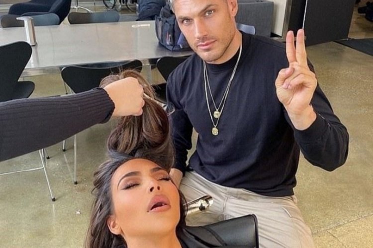 Kim Kardashian kuaf&ouml;r koltuğunda uyuyakaldı