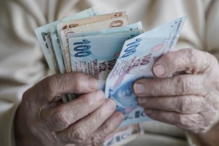 AYM'den  65 yaş &uuml;st&uuml; sigortalılar i&ccedil;in maaş kararı