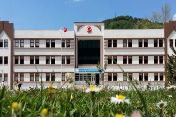 Mutasyonlu vir&uuml;s sebebiyle 5 okulda y&uuml;z y&uuml;ze eğitim ertelendi