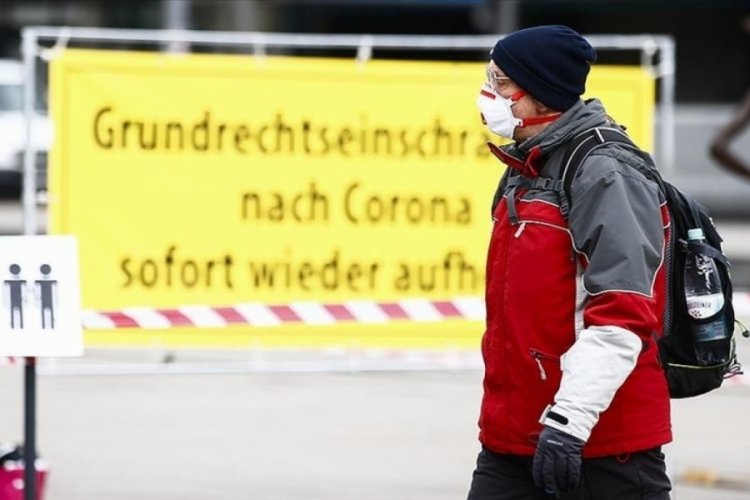 Almanya'da Kovid-19 salgınıyla mücadele tedbirlerinin süresi 28 Mart'a kadar uzatıldı