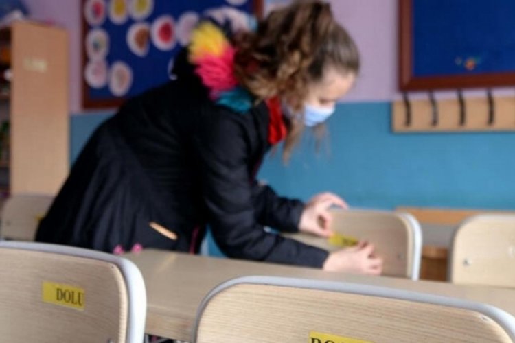 Van'da 4 mahallede okullar koronavirüsten 10 gün tatil edildi
