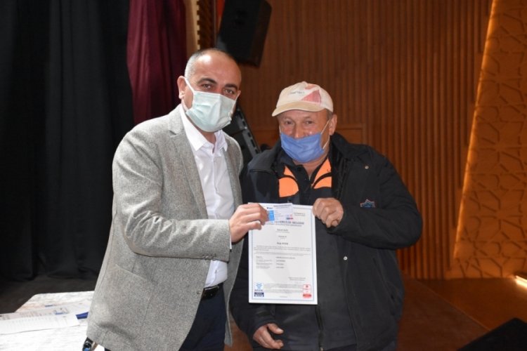 Bursa Gemlik'te belediye iş&ccedil;ileri sertifika aldı