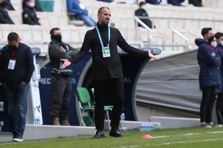 PFDK, Bursaspor Teknik Direktörü Mustafa Er'e 3 maç ceza verdi
