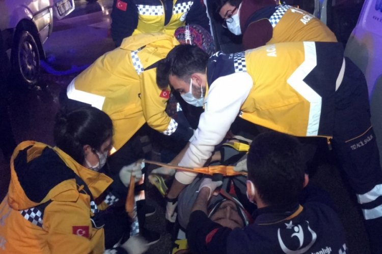Bursa'da kırmızı ışık ihlali kaza getirdi: 6 yaralı