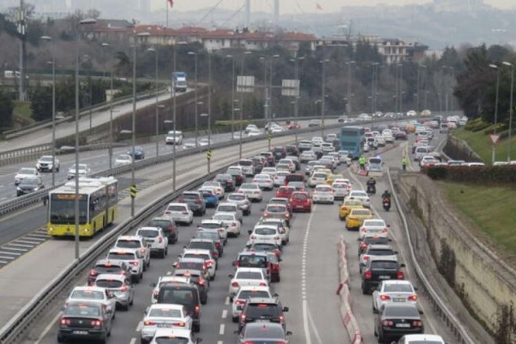 İstanbul'da trafik durma noktasına geldi
