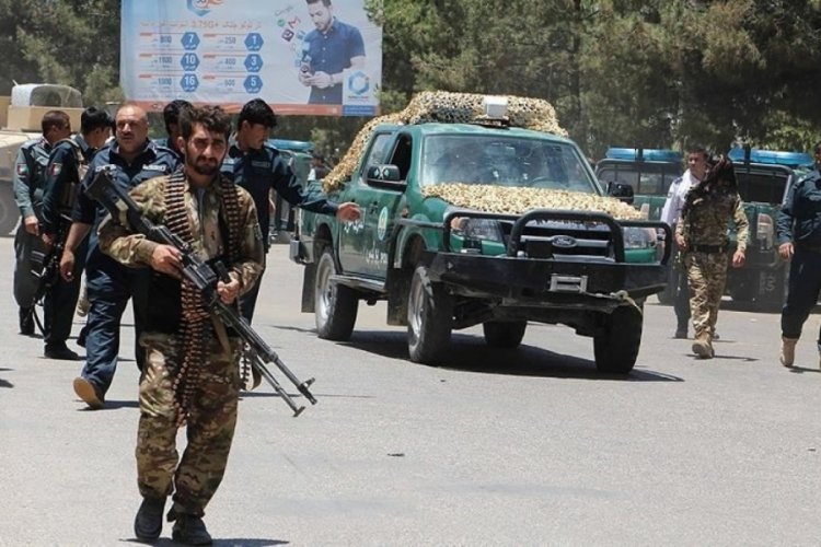 Afganistan'da Taliban saldırısında 8 polis öldü