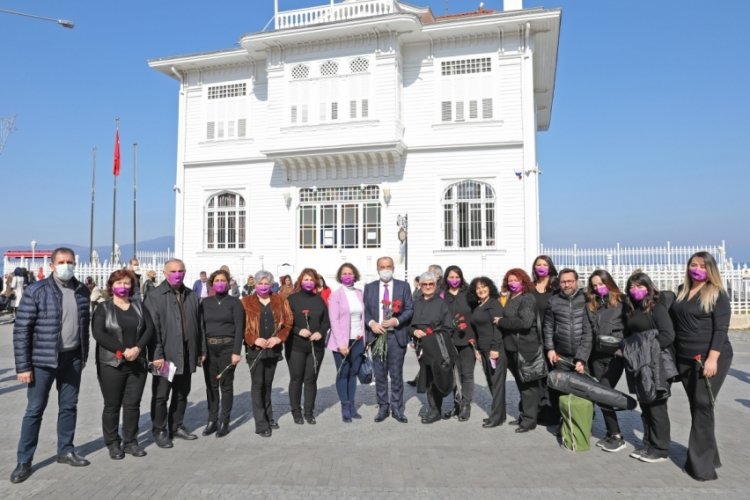 Bursa'da Mudanyalı kadınlar şiddete karşı tek ses oldu