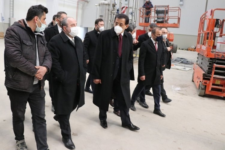 Bakan Varank, Bolu'da sanayi b&ouml;lgelerini ziyaret etti