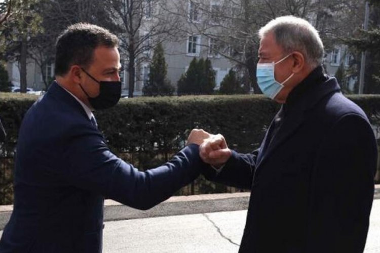 Bakan Akar, Arnavut mevkidaşıyla g&ouml;r&uuml;şt&uuml;