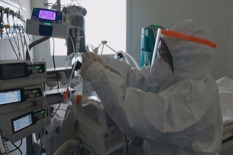 65 yaş &uuml;st&uuml;nde hastaneye yatış oranı d&uuml;şt&uuml;