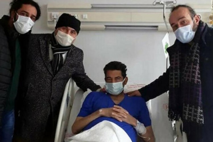 &Uuml;nl&uuml; şarkıcı Hakan Taşıyan'dan g&uuml;zel haber