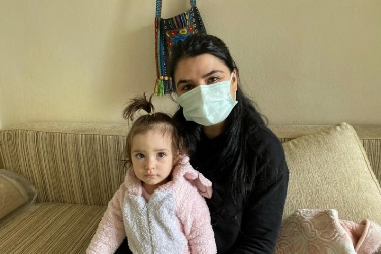 6 yıl &ouml;nce trenin &ouml;n&uuml;ne atlayıp kurtulmuştu, şimdi ise...