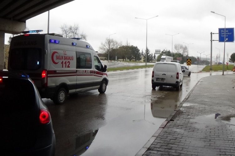 Bursa'da k&ouml;pr&uuml; altında ara&ccedil; i&ccedil;erisinde hareketsiz halde bulundu