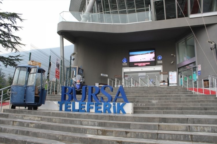Bursa'da teleferik kabinleri sık sık dezenfekte ediliyor