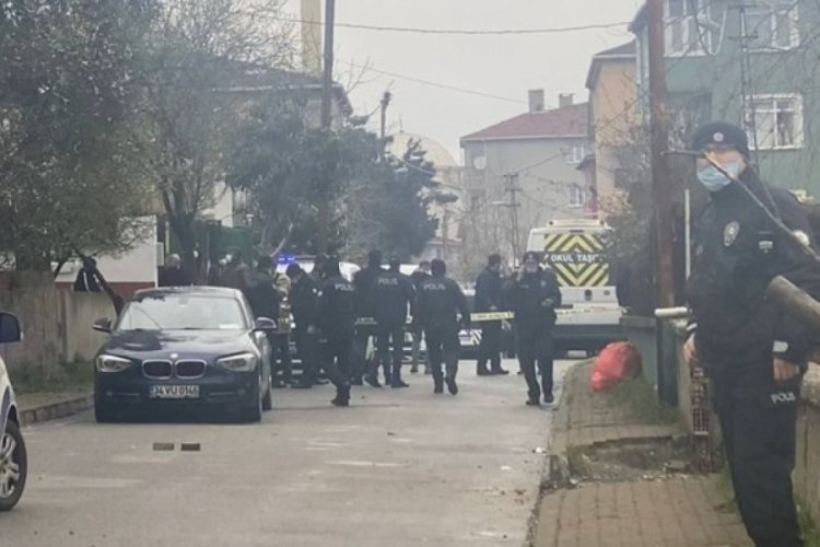 İki kardeşe silahlı saldırı: 1 &ouml;l&uuml;, 1 yaralı