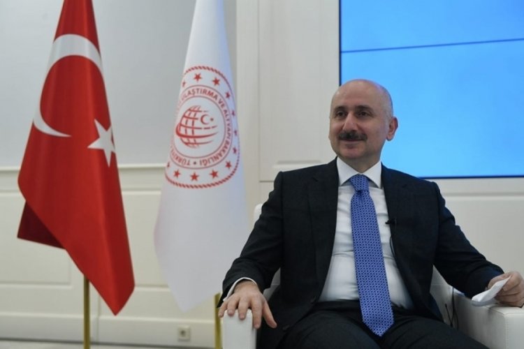 Bakan Karaismailoğlu, y&uuml;ksek hızlı tren &ccedil;alışmalarını yerinde inceledi