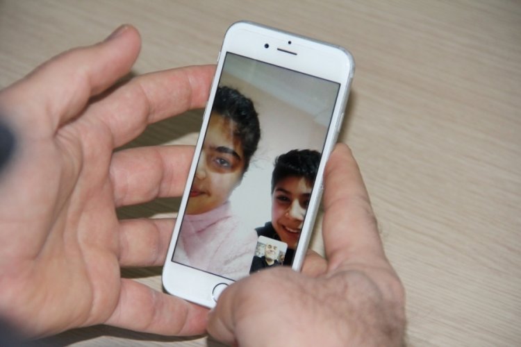 Sağlık&ccedil;ılar vir&uuml;s bulaşmasın diye aylardır ailelerinden uzakta